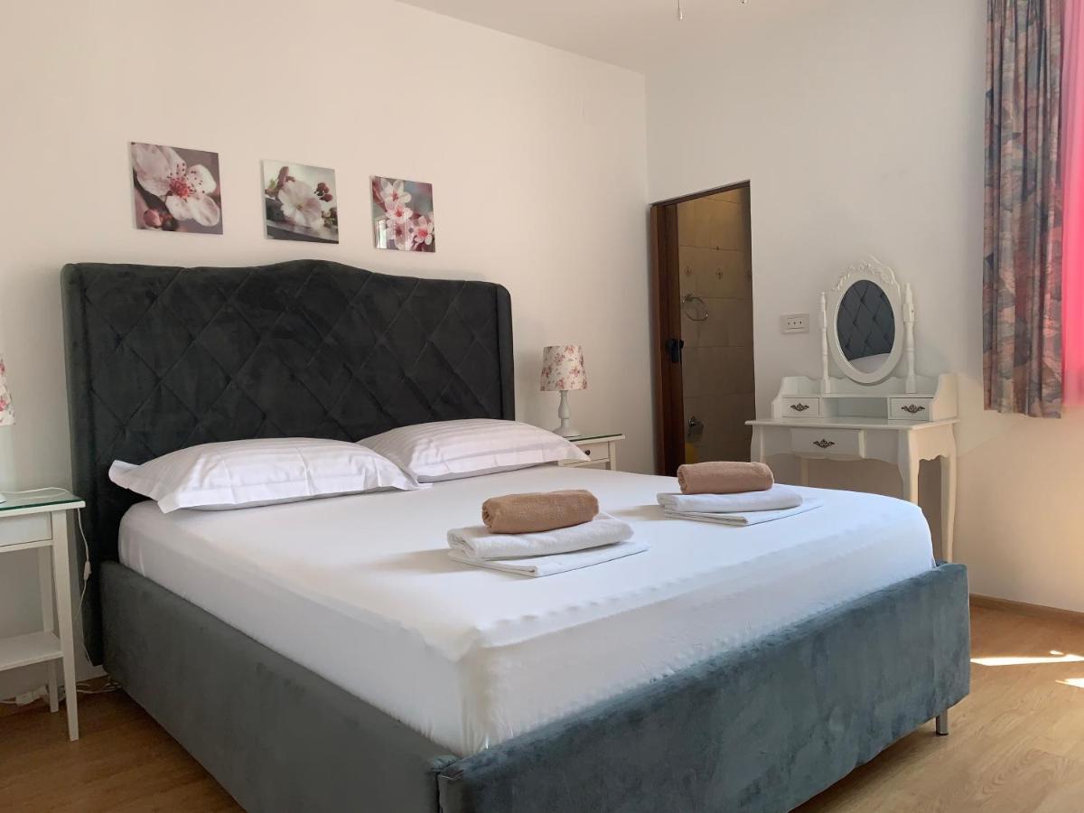 Villa Franda Трогир Экстерьер фото